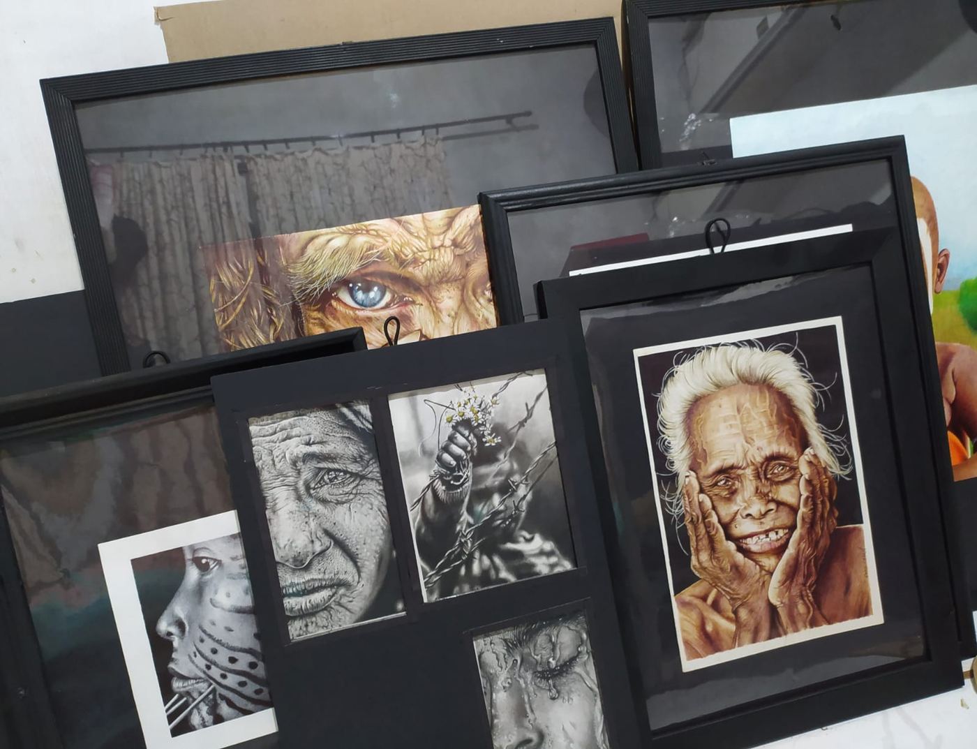 Framed works by Cíntia Cris for the 1º Festival Somos CRIATIVUS